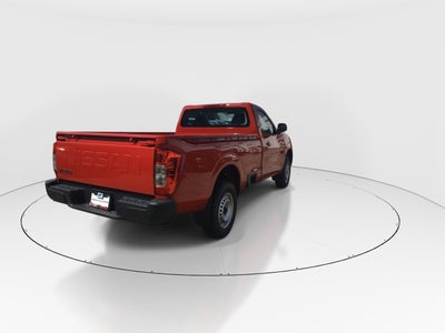 2025 Nissan Pick Up NP300 2p L4/2.5 Man A/A
