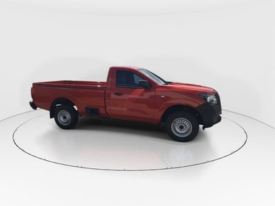 2025 Nissan Pick Up NP300 2p L4/2.5 Man A/A