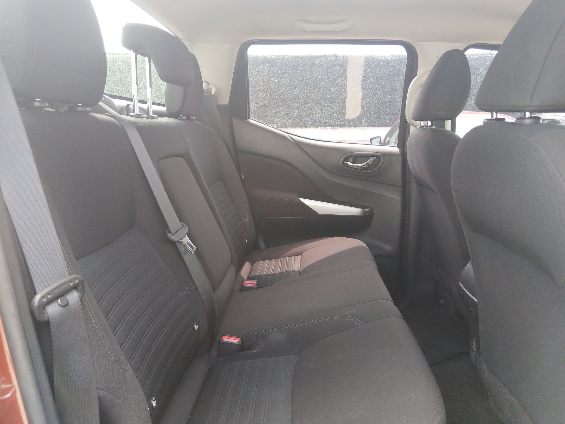 2023 Nissan Frontier 4p LE L4/2.5 Man