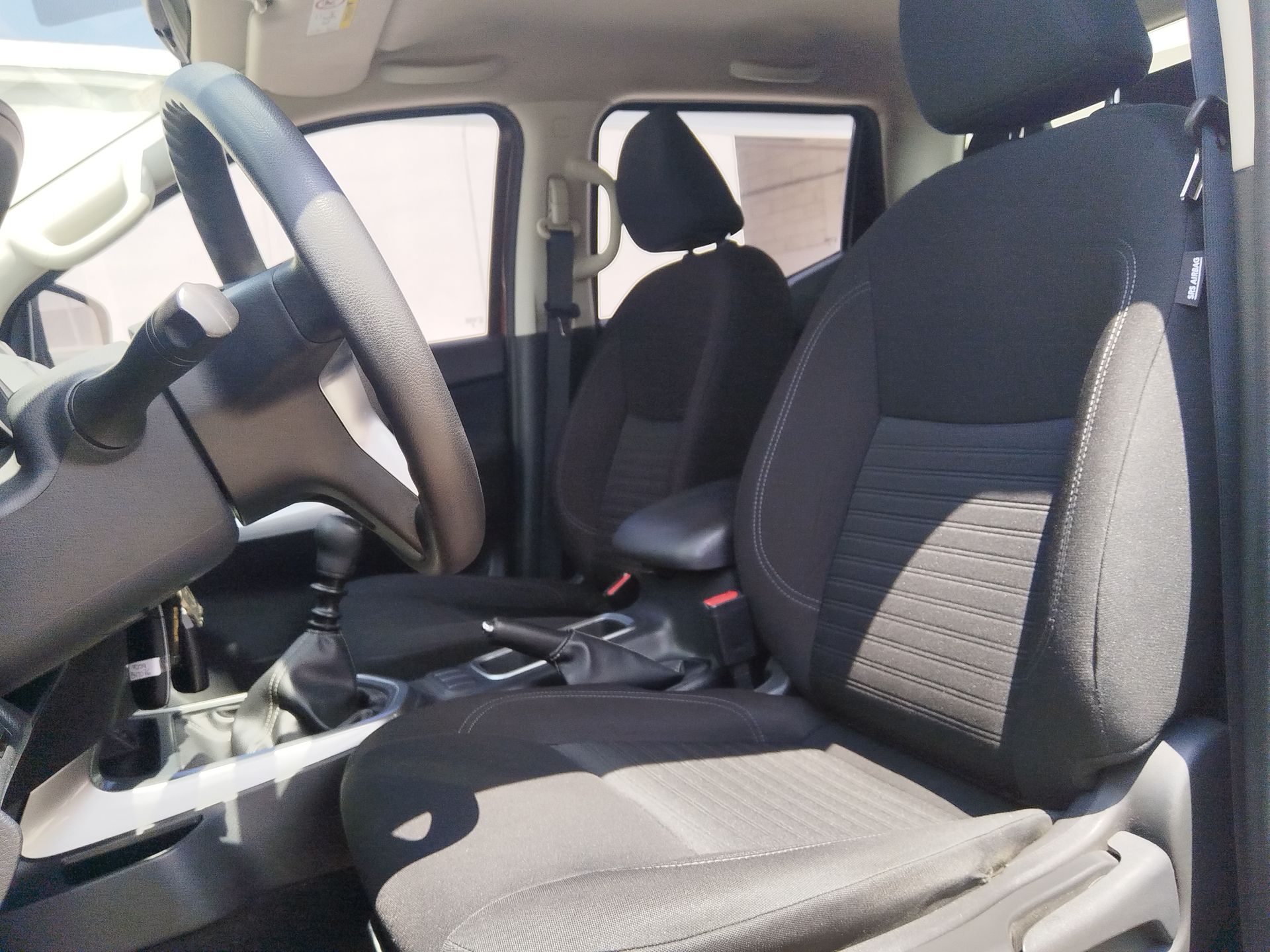 2023 Nissan Frontier 4p LE L4/2.5 Man