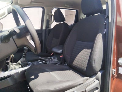 2023 Nissan Frontier 4p LE L4/2.5 Man