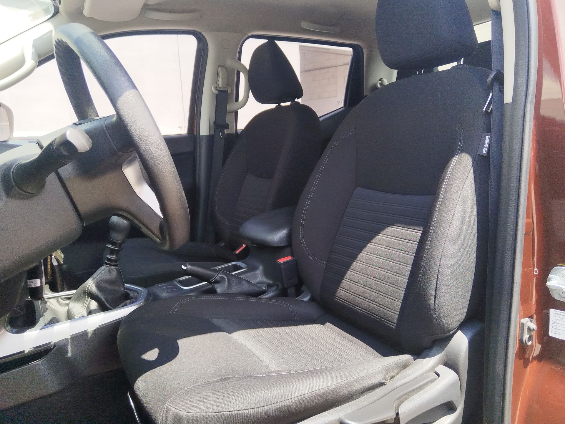 2023 Nissan Frontier 4p LE L4/2.5 Man