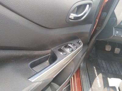 2023 Nissan Frontier 4p LE L4/2.5 Man