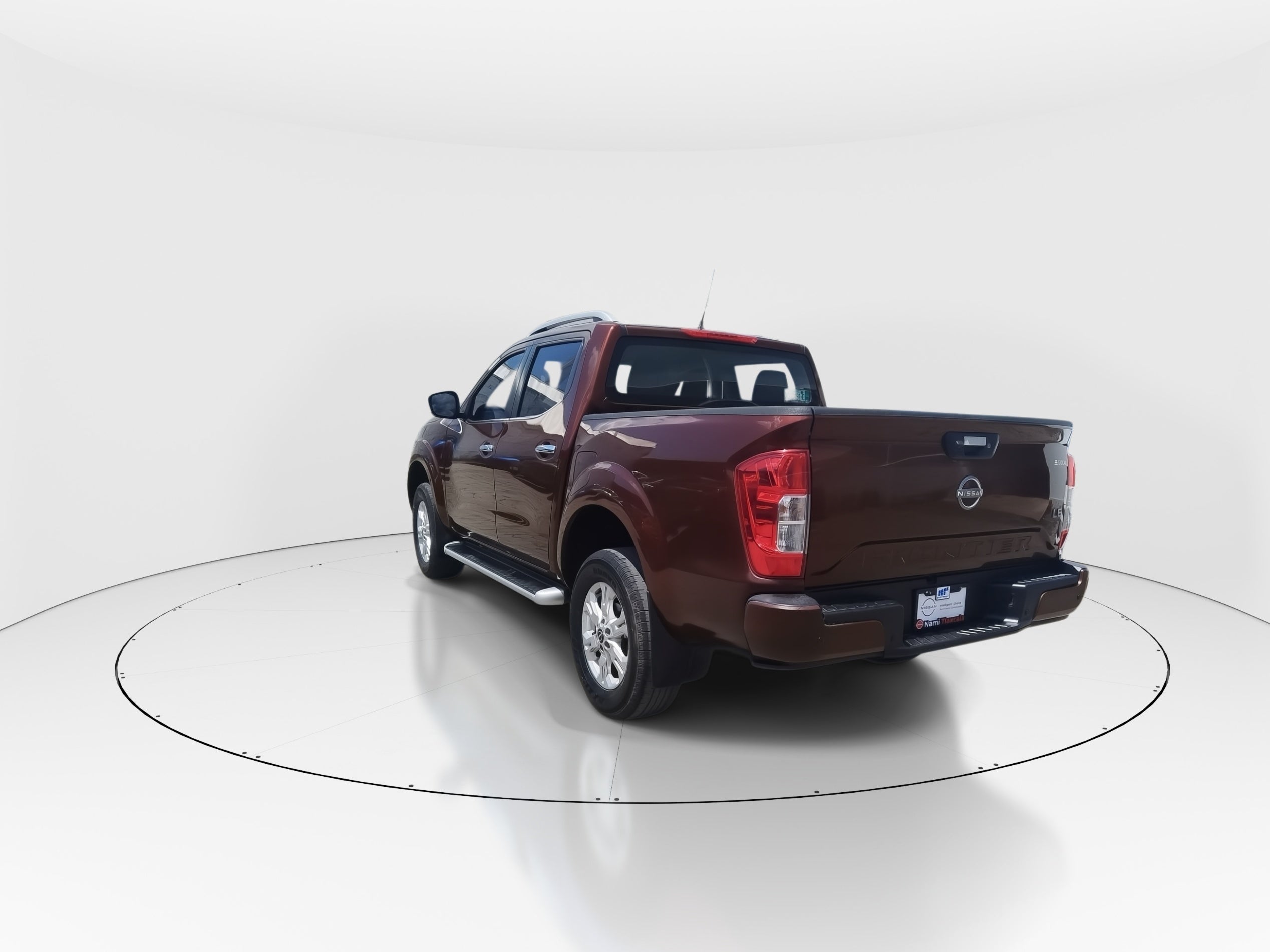 2023 Nissan Frontier 4p LE L4/2.5 Man