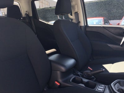 2026 Nissan Frontier 4p SE L4/2.5 Man