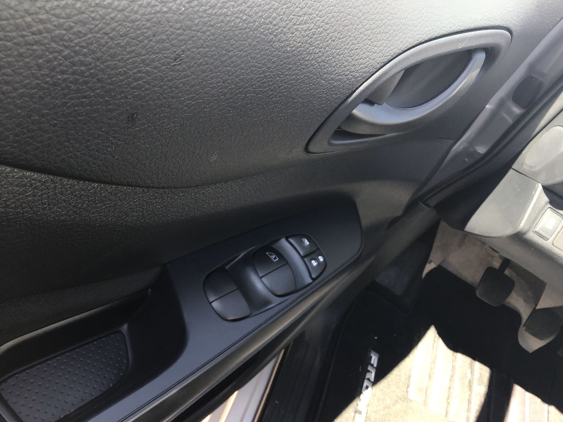 2026 Nissan Frontier 4p SE L4/2.5 Man