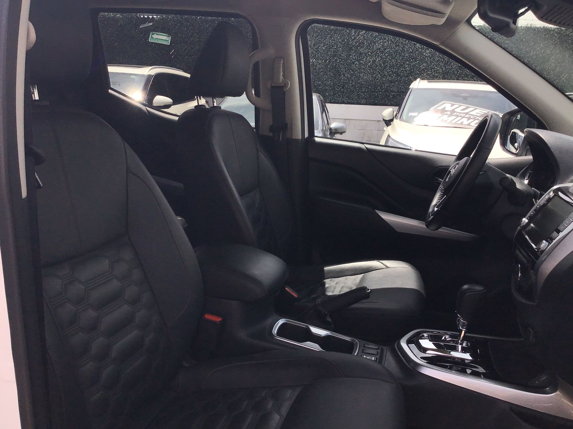 2025 Nissan Frontier 4p Platinum LE L4/2.5 Aut