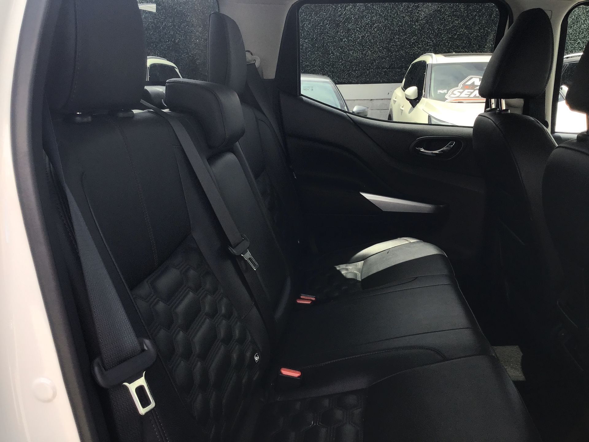 2025 Nissan Frontier 4p Platinum LE L4/2.5 Aut