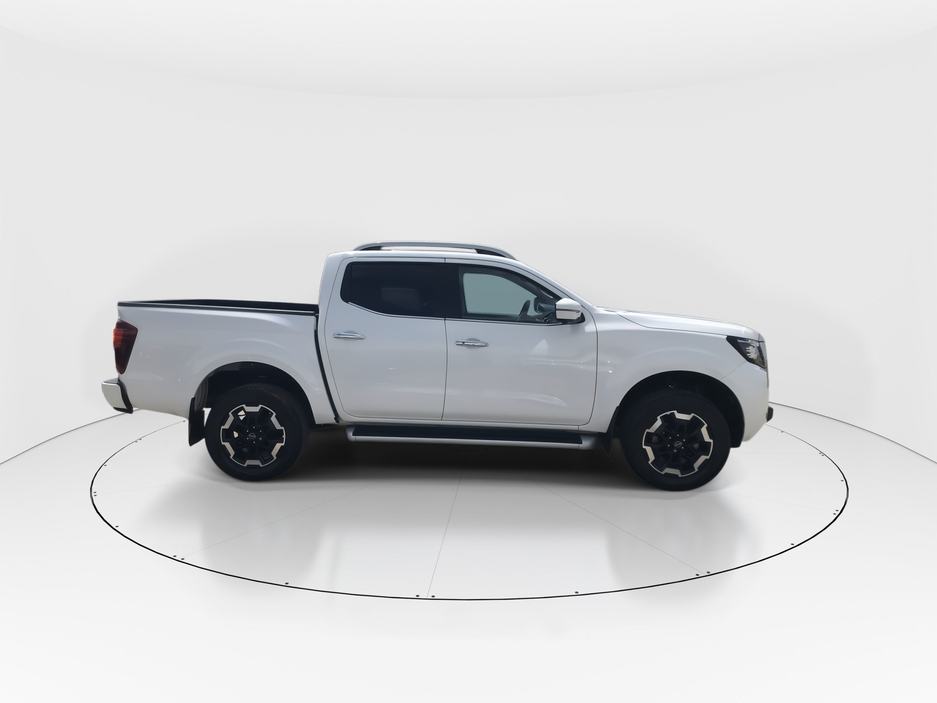 2025 Nissan Frontier 4p Platinum LE L4/2.5 Aut