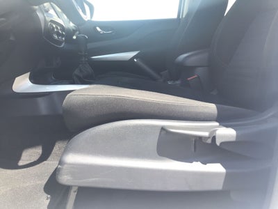 2024 Nissan Frontier 4p LE L4/2.5 Man