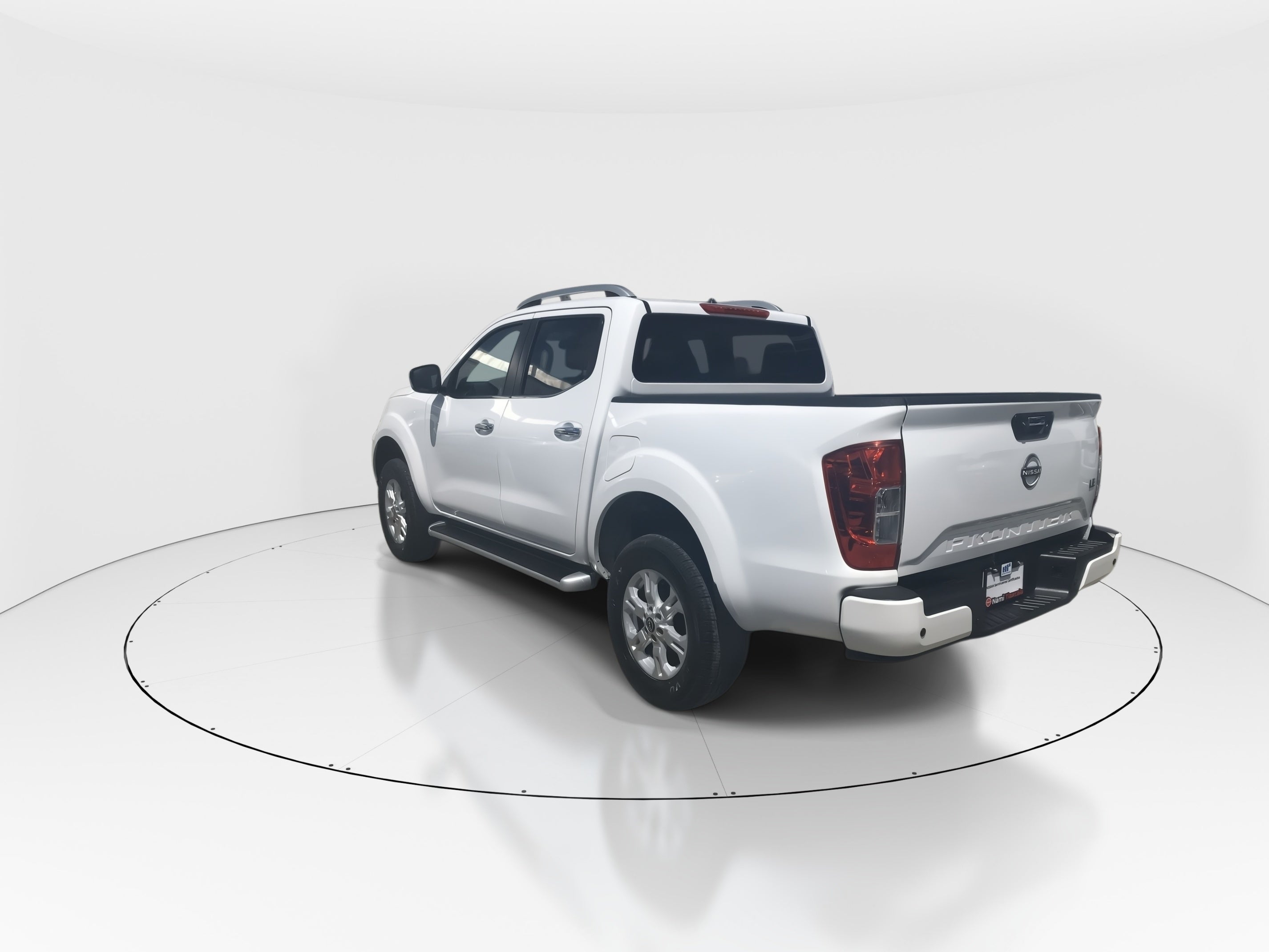 2024 Nissan Frontier 4p LE L4/2.5 Man