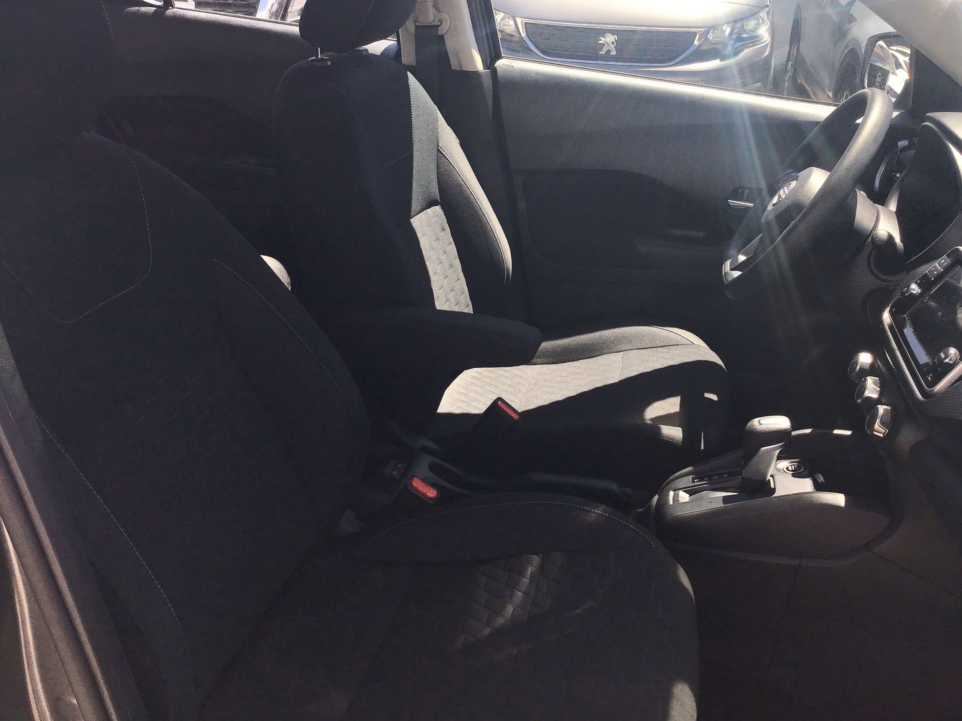 2025 Nissan Kicks 5p Play Advance L4/1.6 Aut