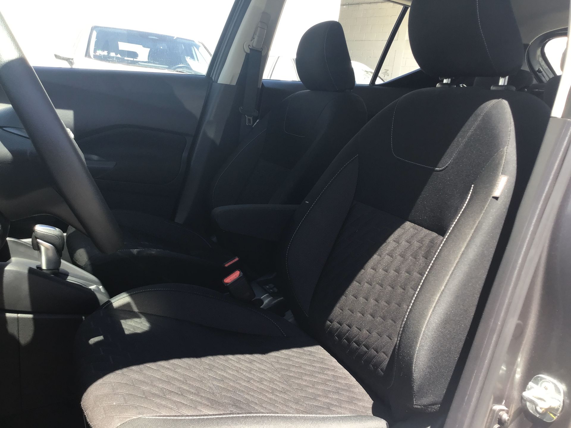 2025 Nissan Kicks 5p Play Advance L4/1.6 Aut
