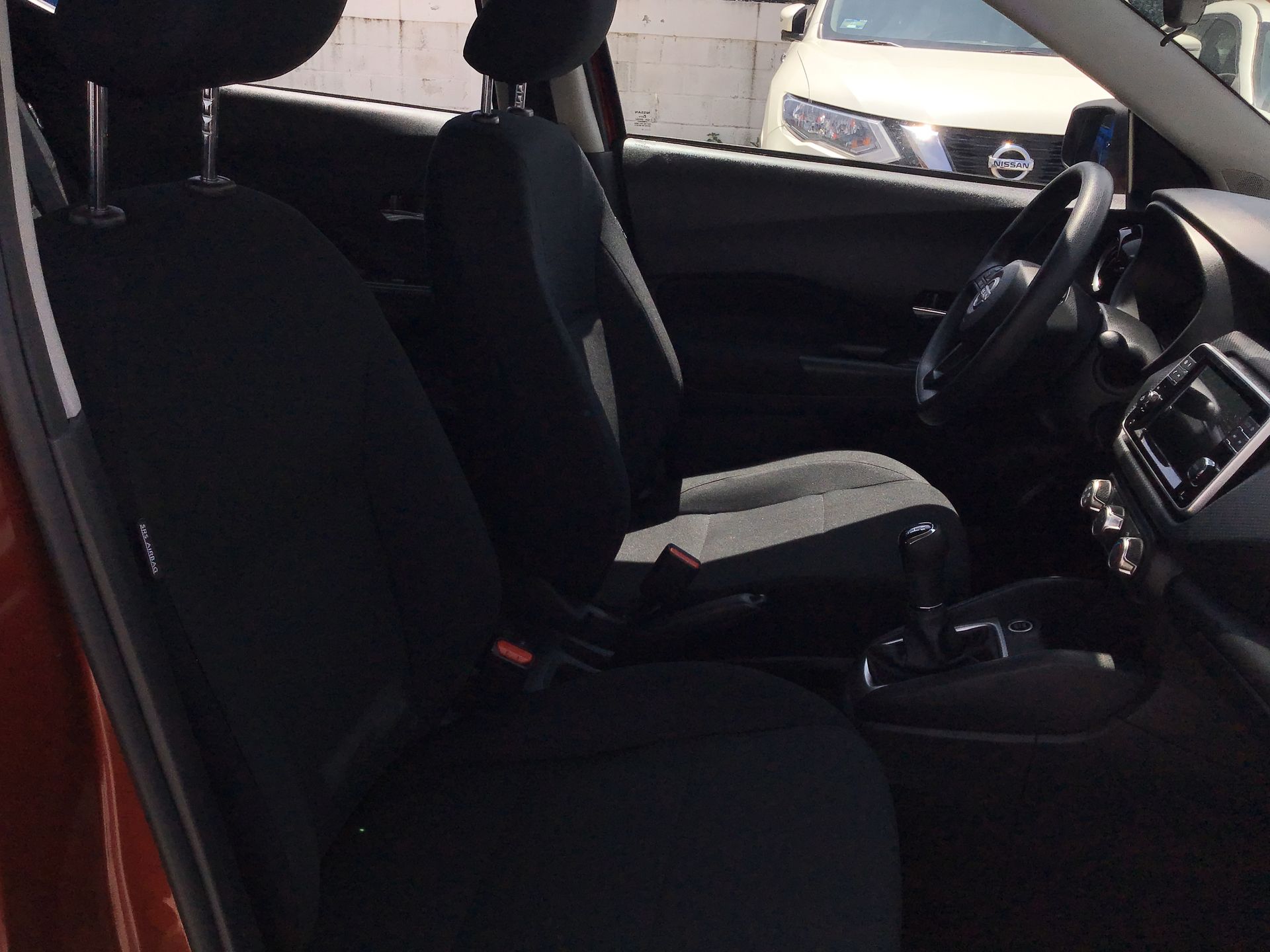 2025 Nissan Kicks 5p Play Advance L4/1.6 Man