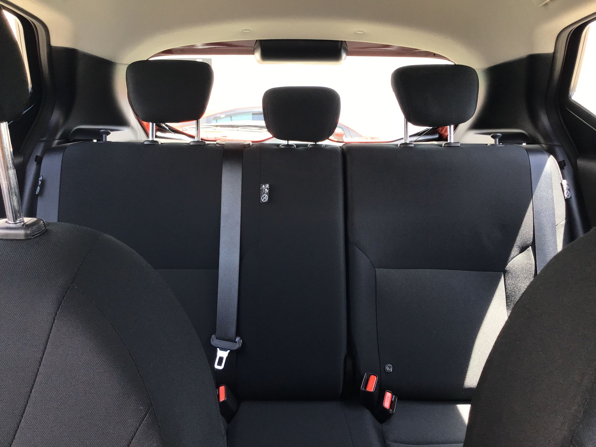 2025 Nissan Kicks 5p Play Advance L4/1.6 Man