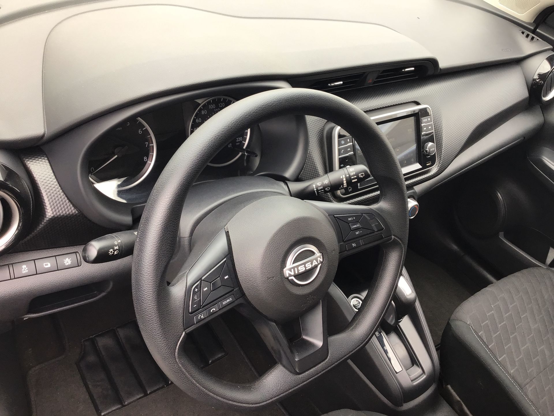 2025 Nissan Kicks 5p Play Advance L4/1.6 Aut