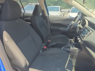 2025 Nissan Kicks 5p Play Advance L4/1.6 Man