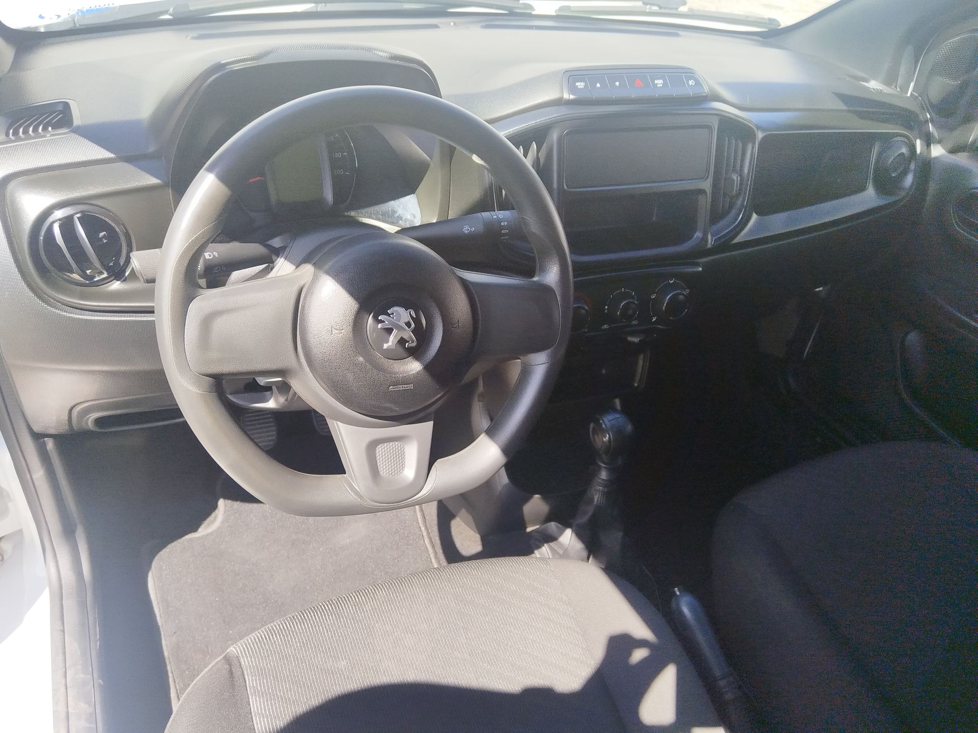 2025 Peugeot Partner Rapid 5p L4/1.4 Man