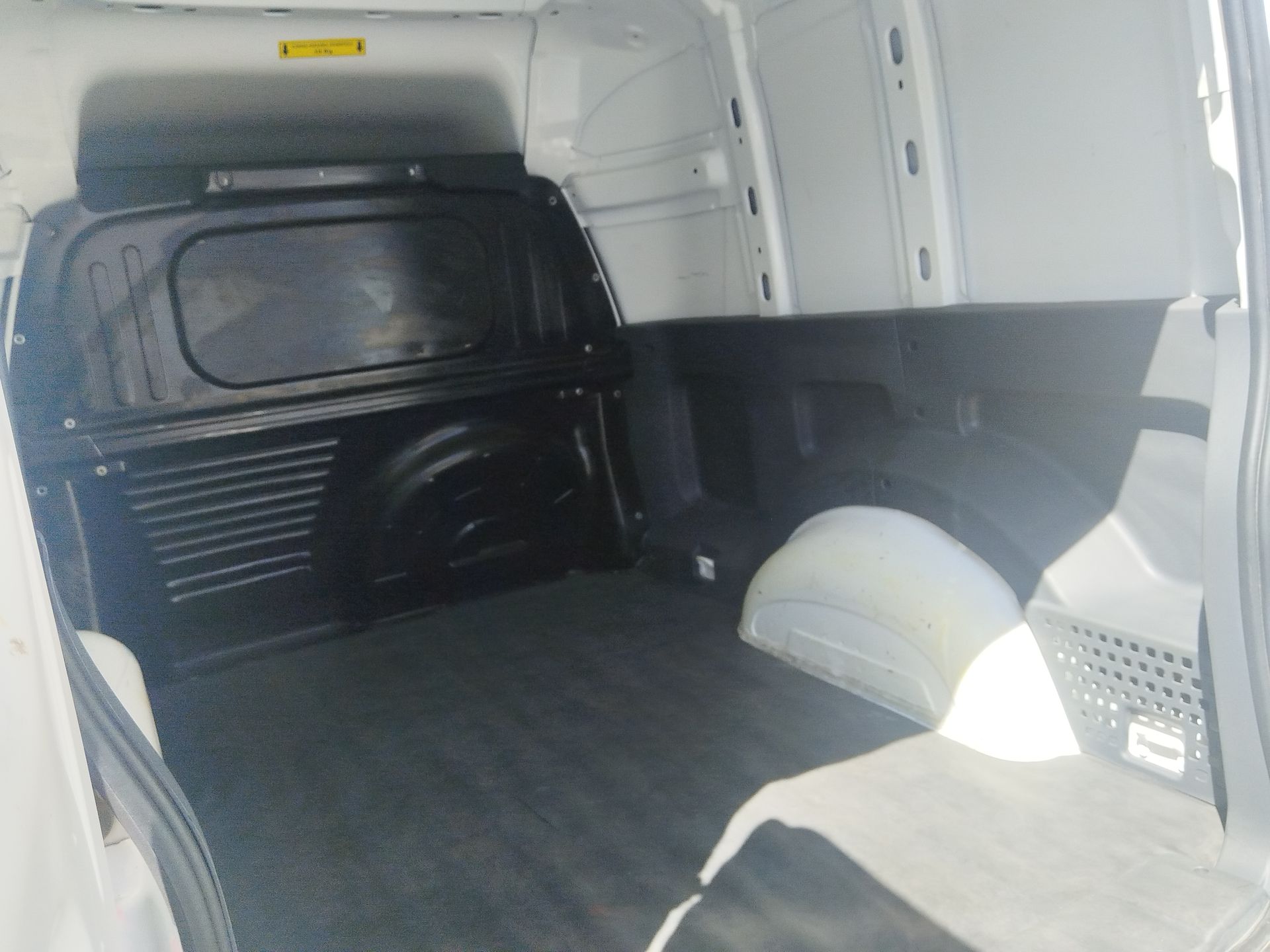 2025 Peugeot Partner Rapid 5p L4/1.4 Man