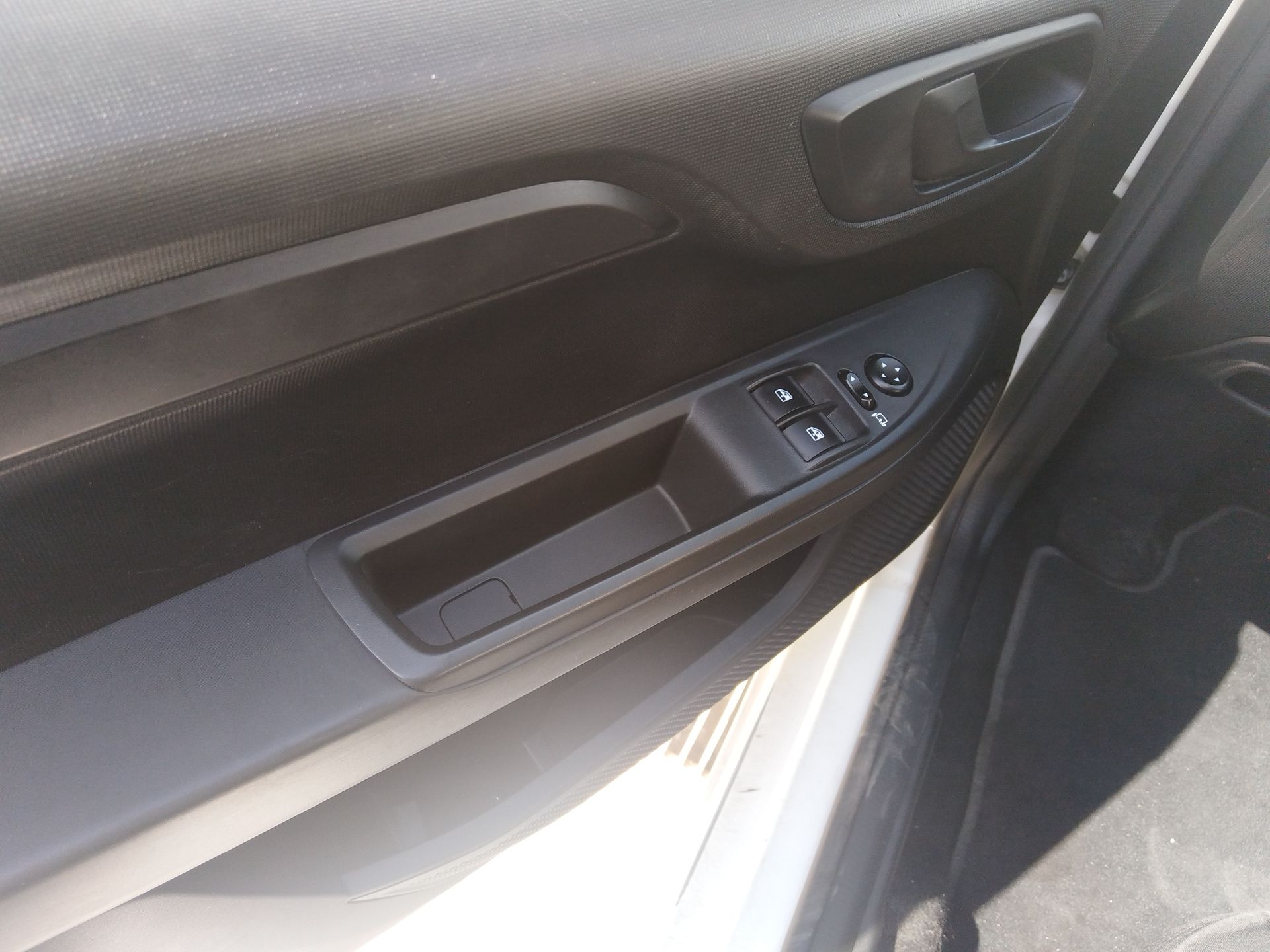 2025 Peugeot Partner Rapid 5p L4/1.4 Man