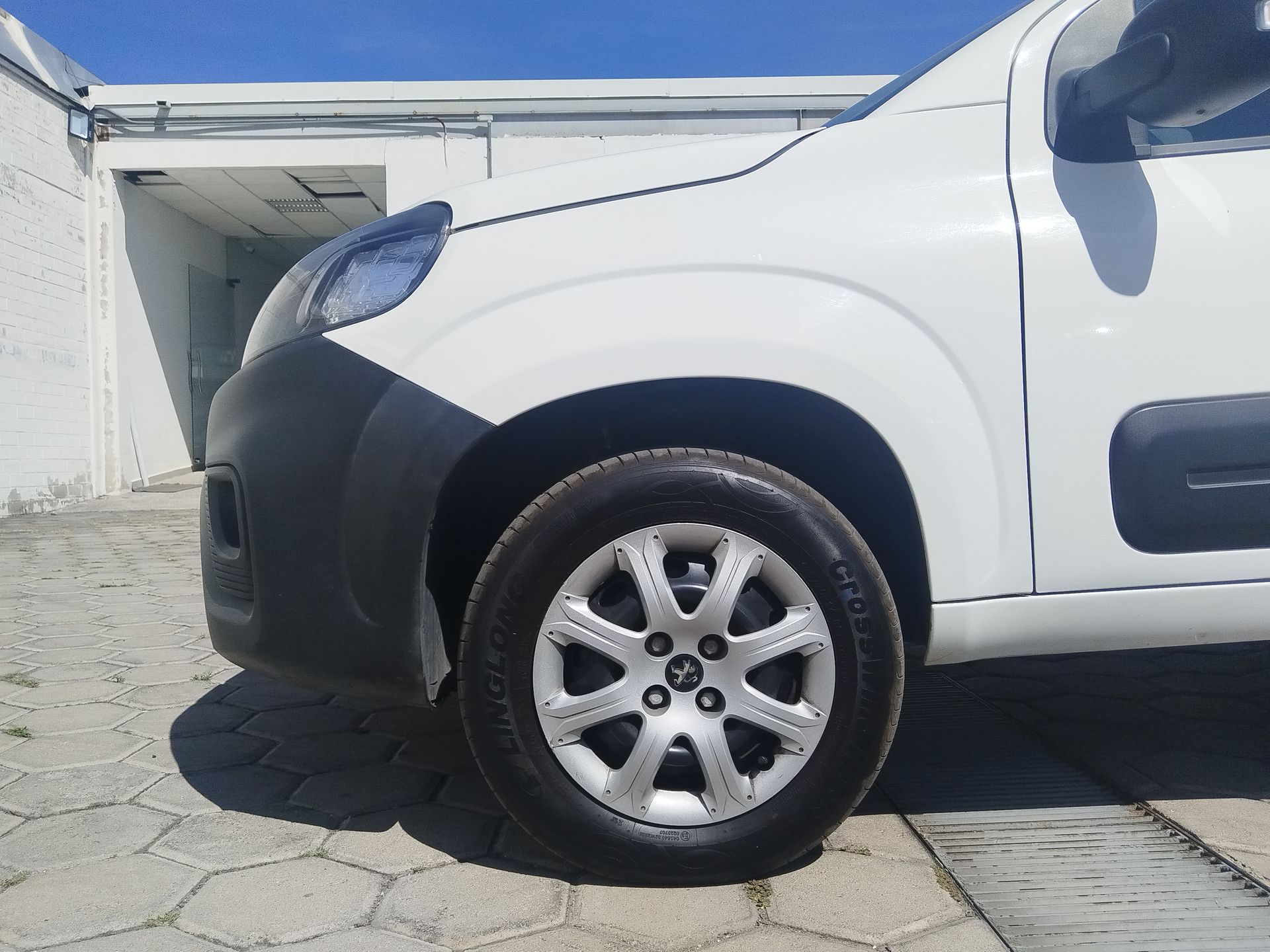 2025 Peugeot Partner Rapid 5p L4/1.4 Man