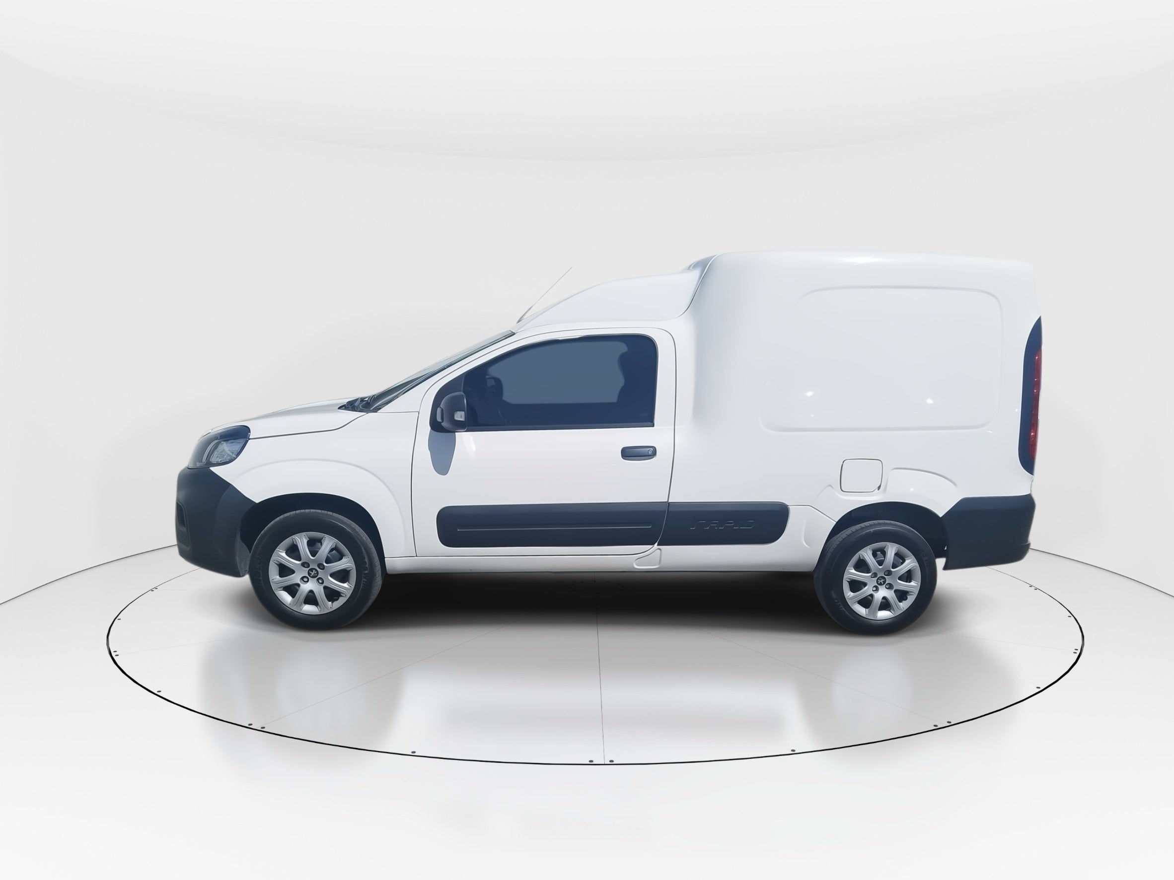 2025 Peugeot Partner Rapid 5p L4/1.4 Man