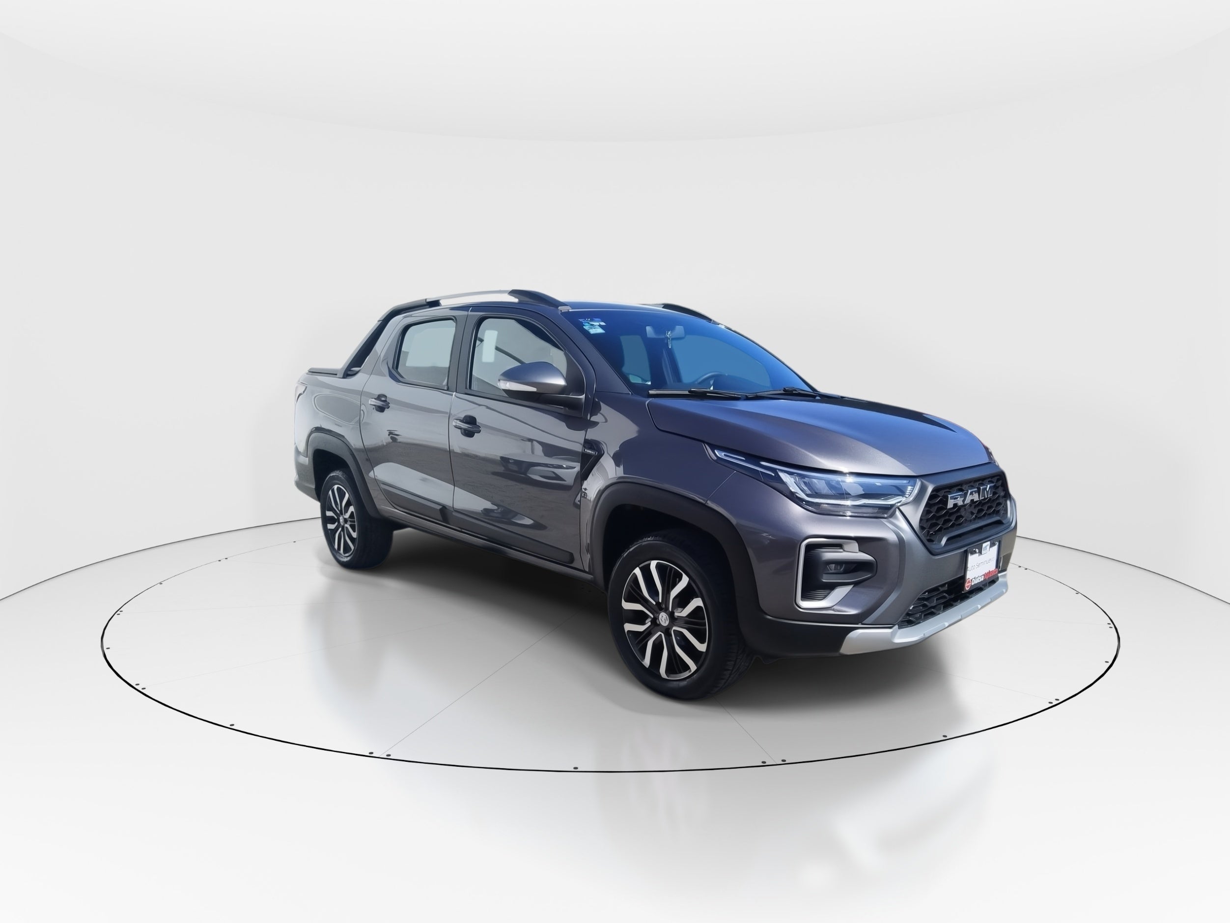 2025 RAM Ram 700 4p Laramie Turbo L4/1.3/T Aut