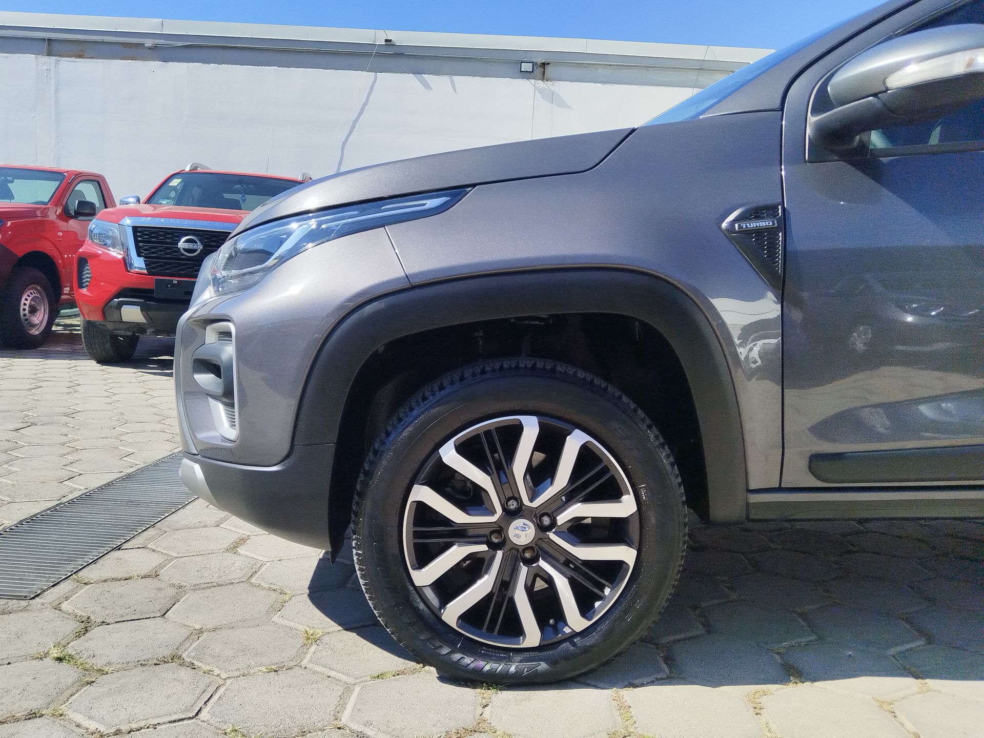 2025 RAM Ram 700 4p Laramie Turbo L4/1.3/T Aut