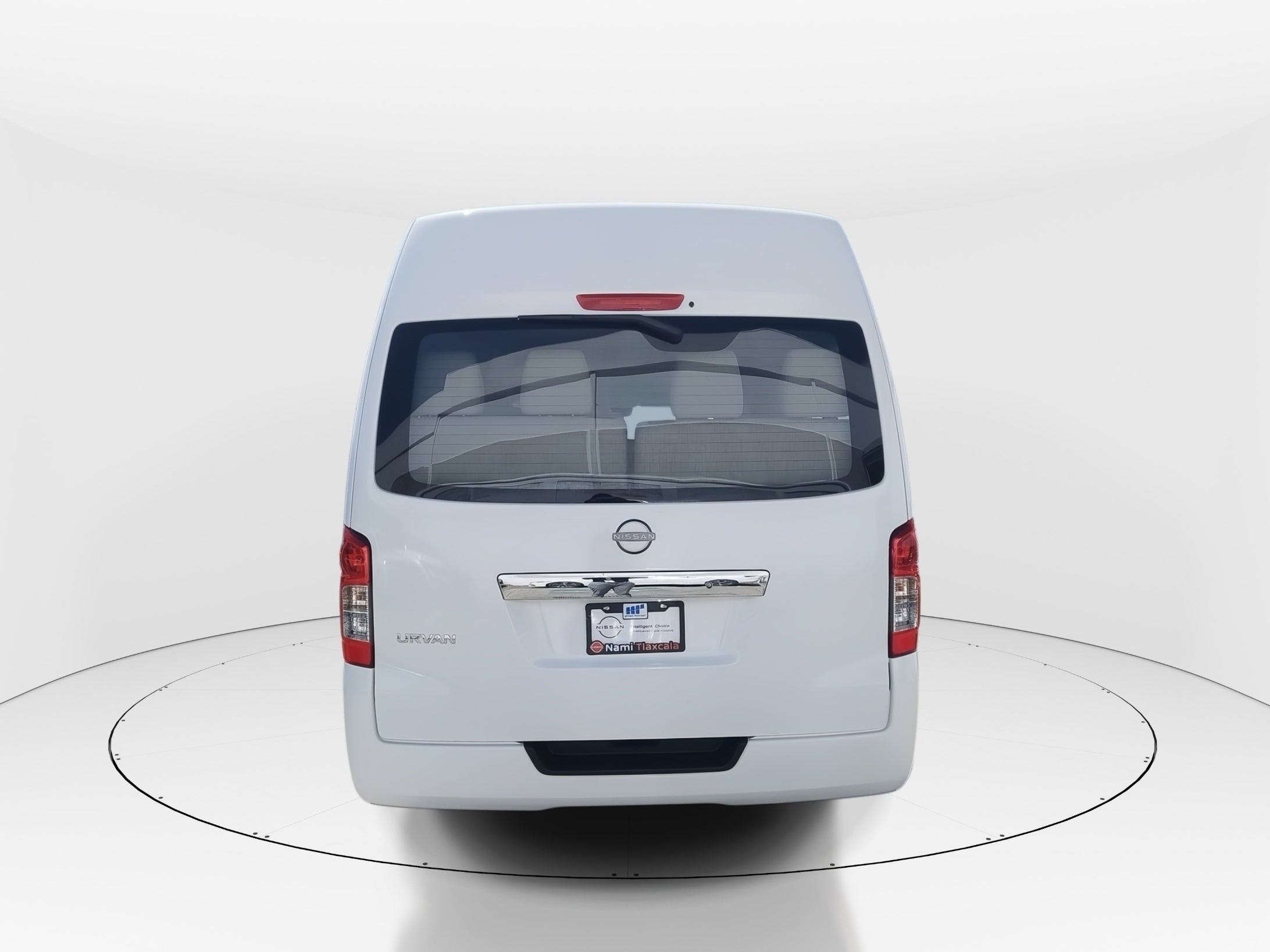 2025 Nissan Urvan 4p Amplia L4/2.5 Man 15/Pas P/Seg