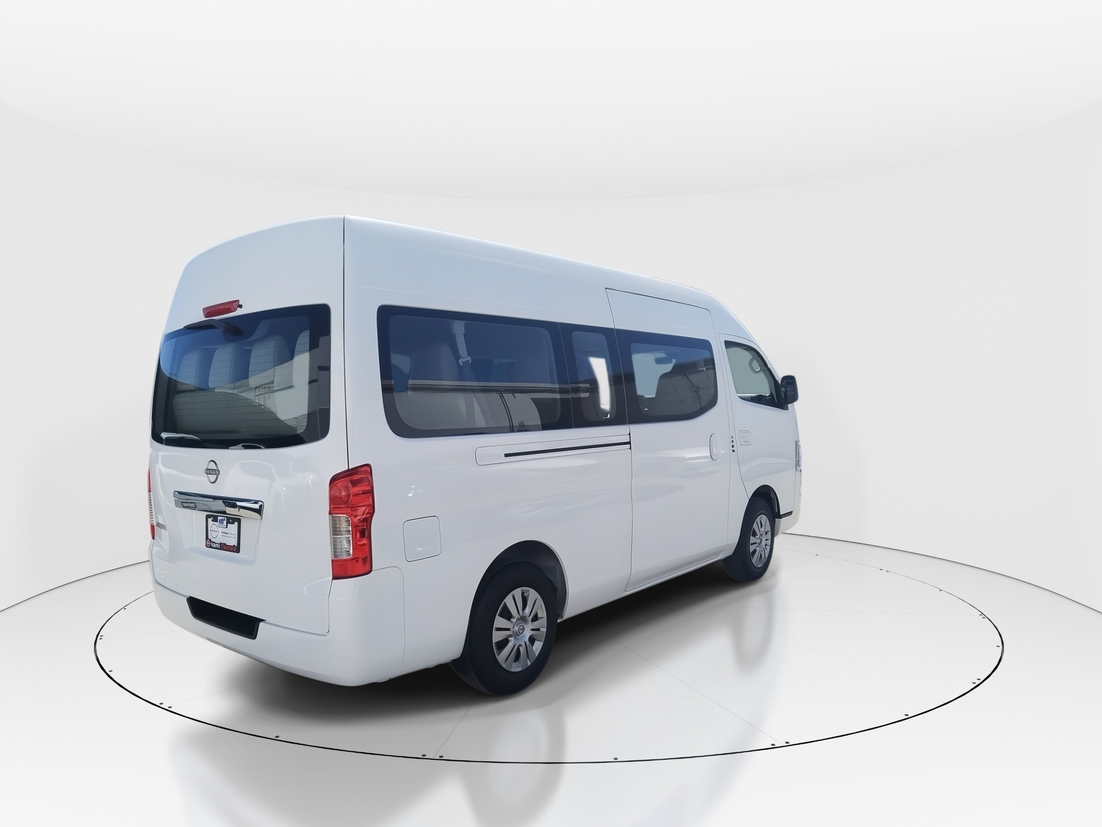 2025 Nissan Urvan 4p Amplia L4/2.5 Man 15/Pas P/Seg