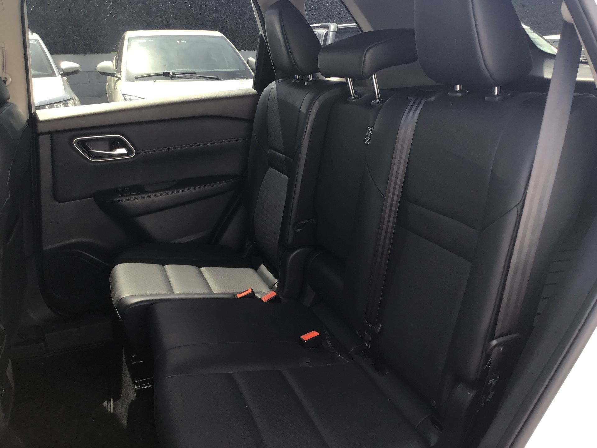 2026 Nissan X-Trail 5p Exclusive 2 Row L4/2.5 Aut