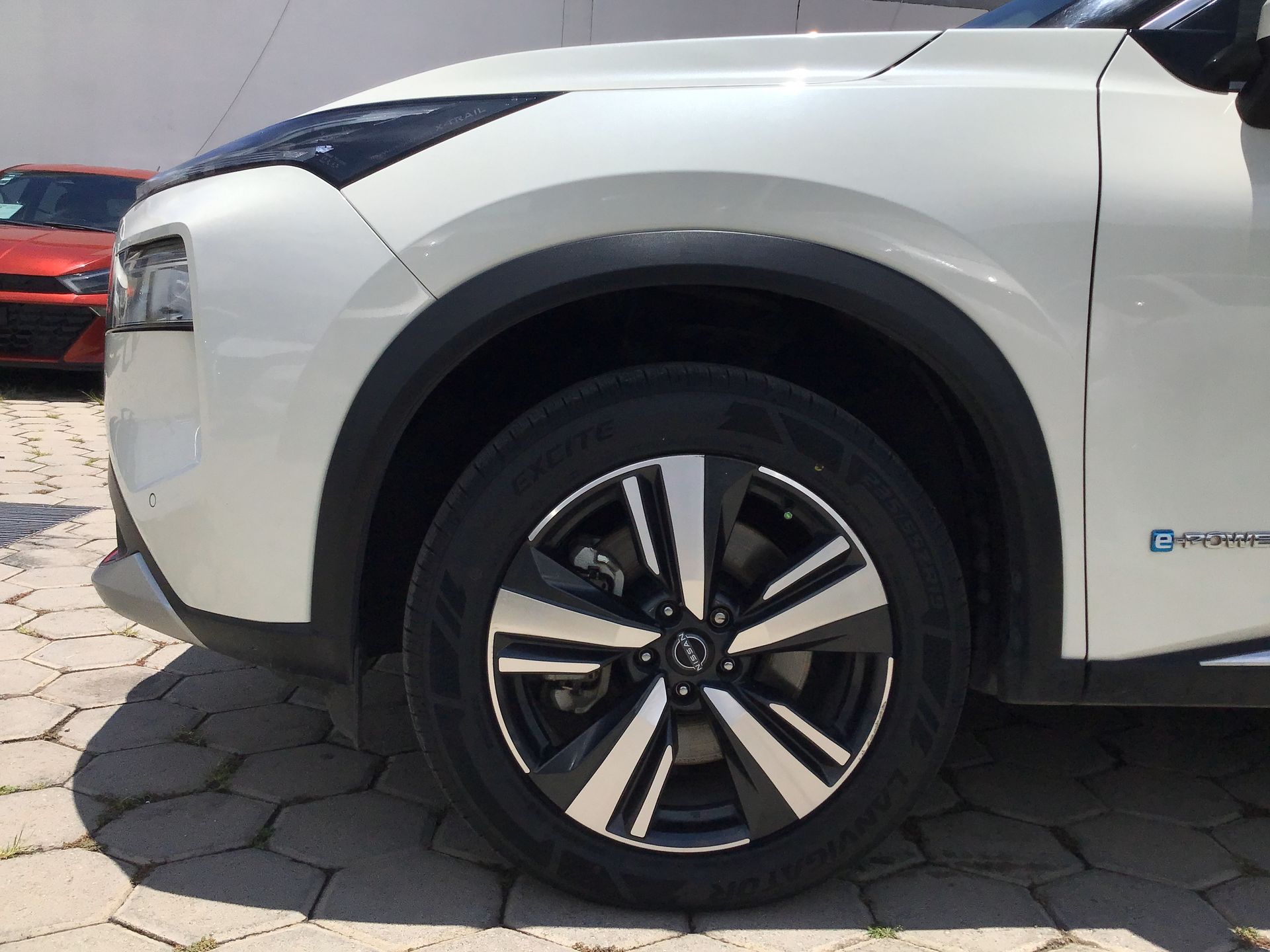 2024 Nissan X-Trail 5p Platinum 2 Row L4/2.5 Aut