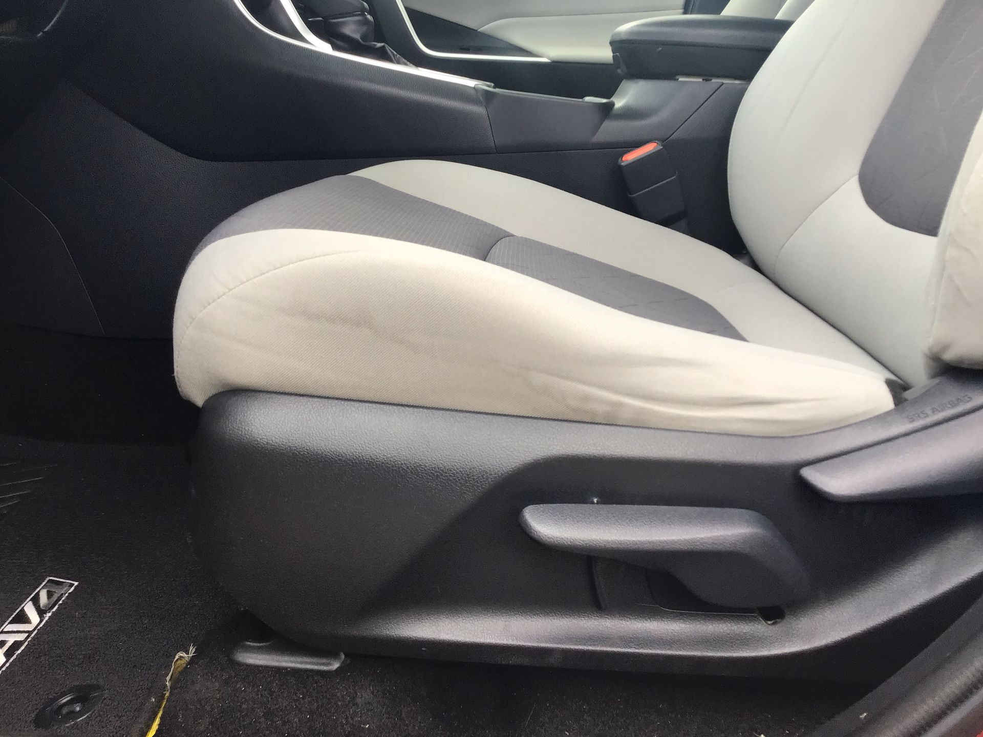 2019 Toyota RAV4 5p XLE L4/2.5 Aut