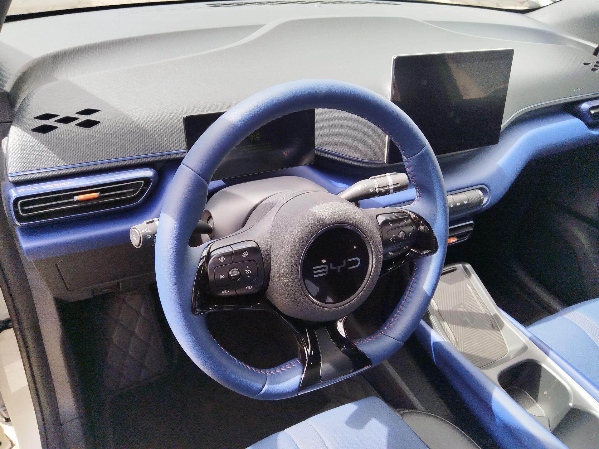 2026 BYD Dolphin MINI EV 380