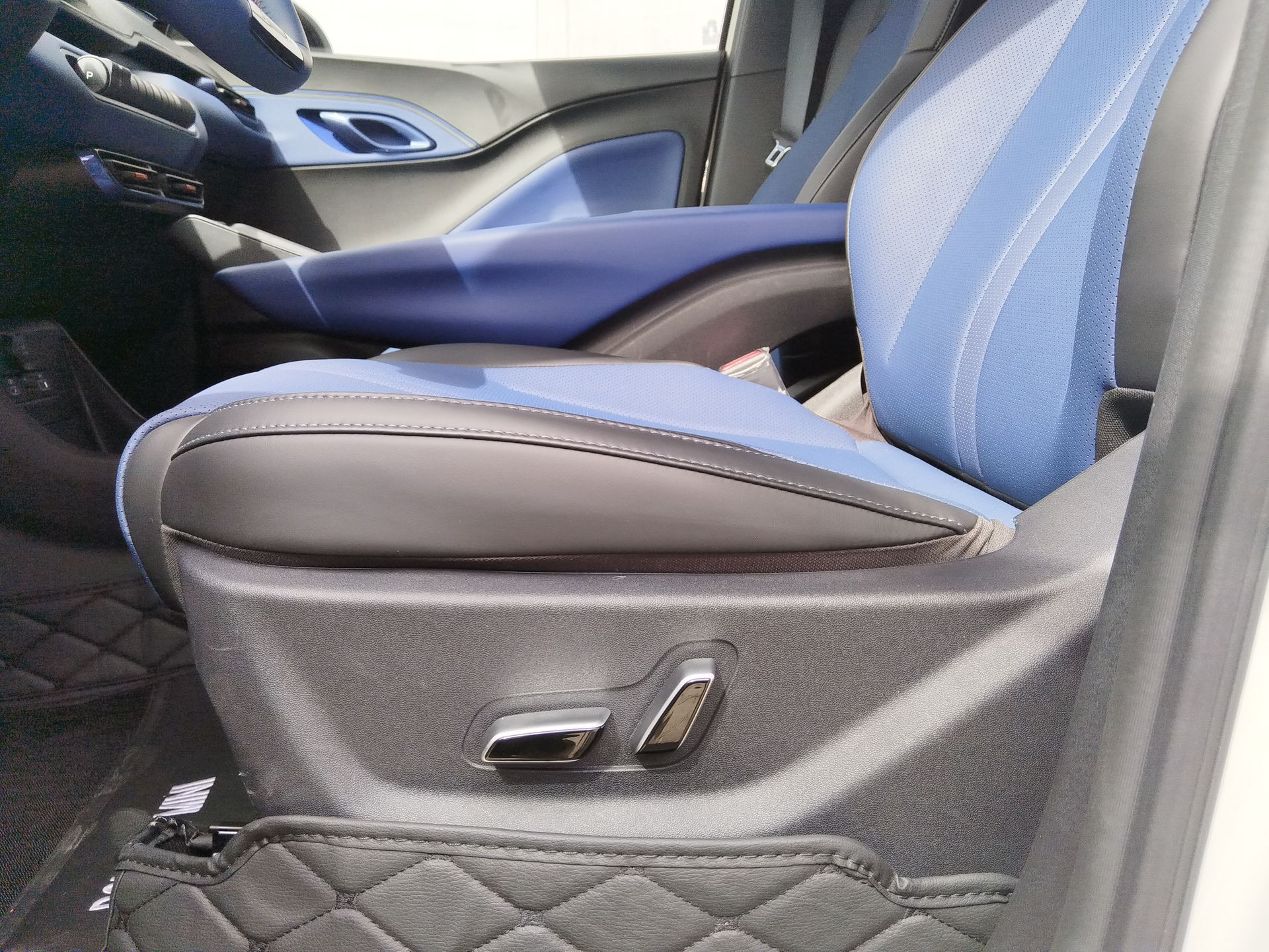 2026 BYD Dolphin MINI EV 380