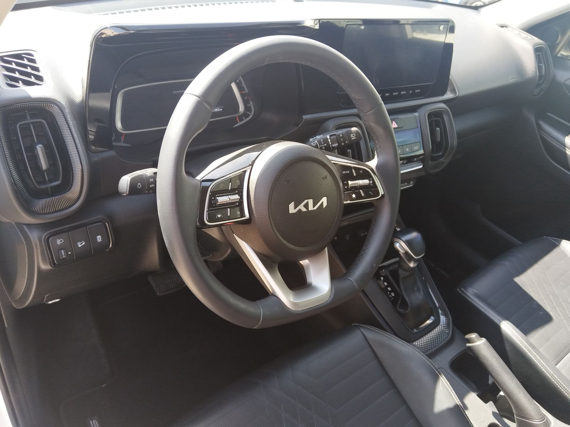 2024 Kia Sonet 5p SX L4/1.5 Aut