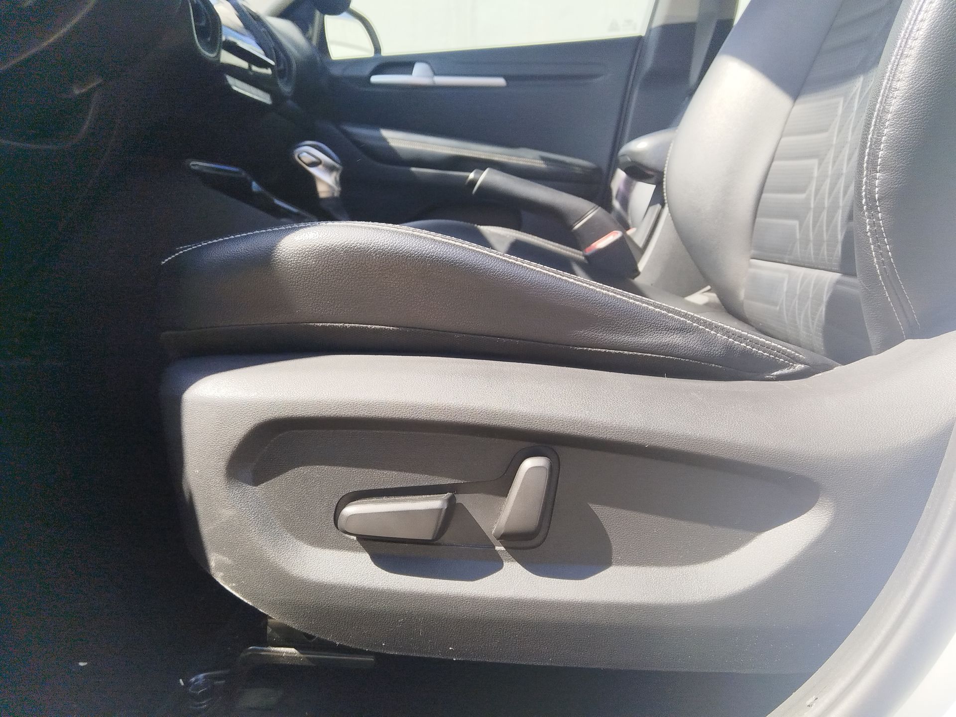 2024 Kia Sonet 5p SX L4/1.5 Aut