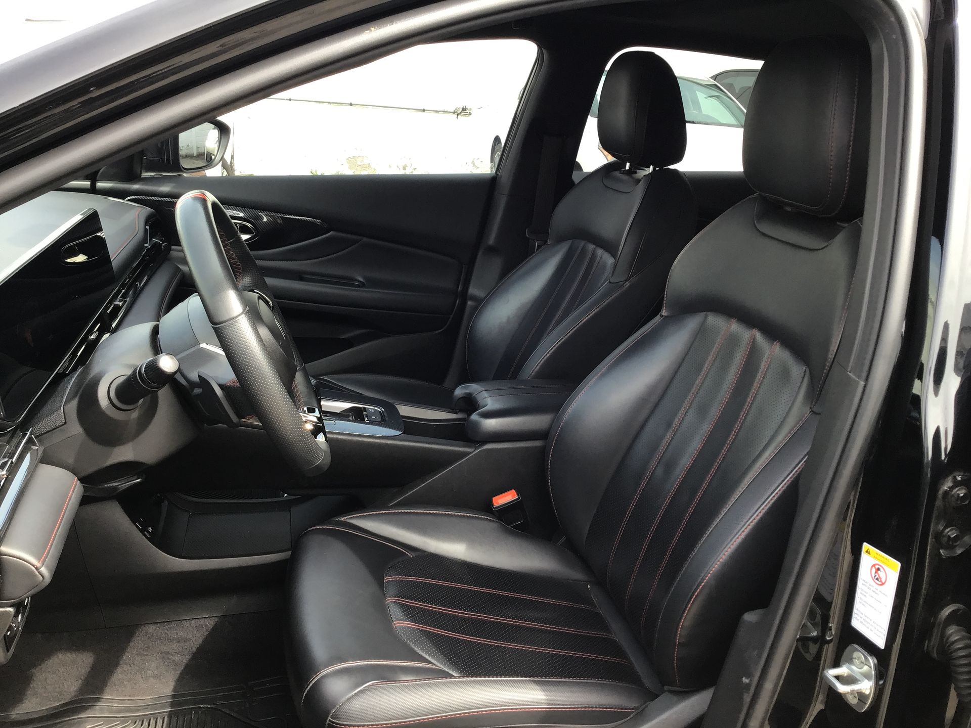 2025 Dodge Attitude 4p Sport L4/1.5 Aut