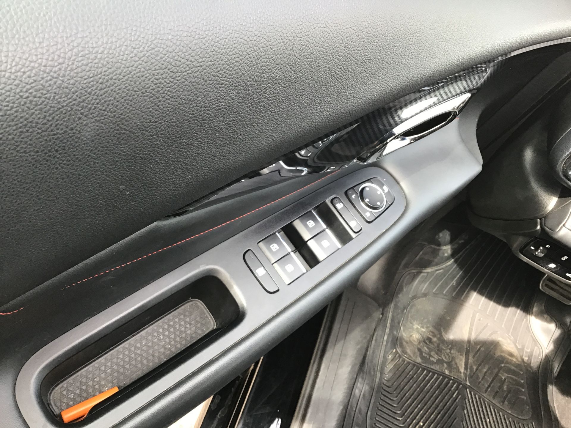 2025 Dodge Attitude 4p Sport L4/1.5 Aut