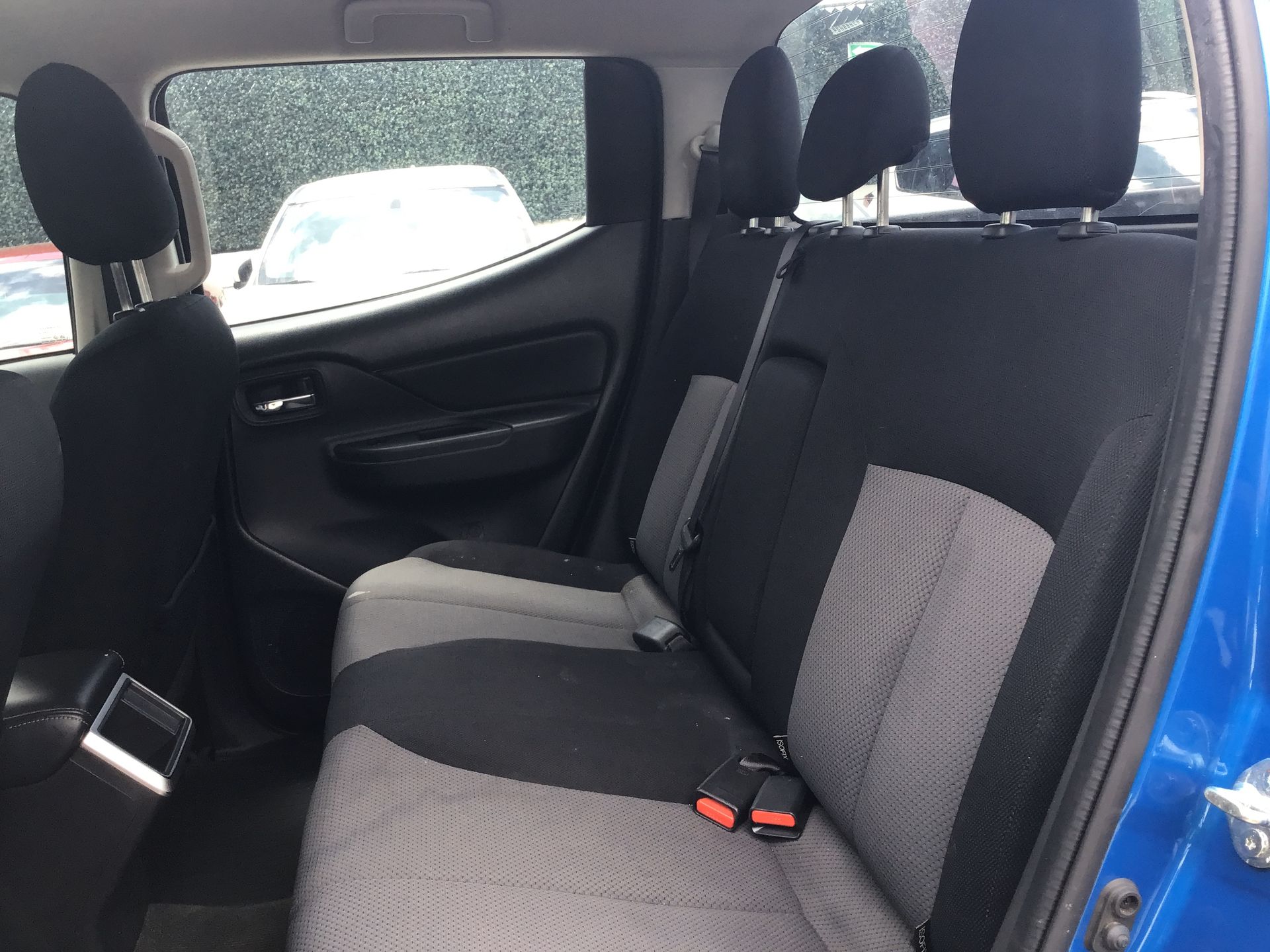 2023 Mitsubishi L200 4p GLX Doble L4/2.4 Man 2WD