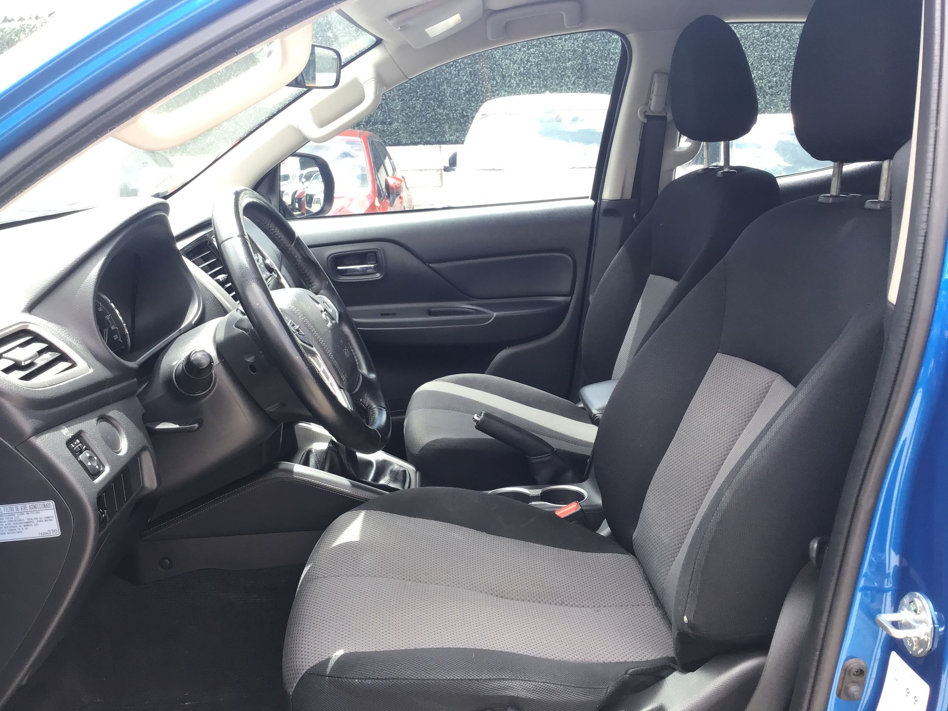 2023 Mitsubishi L200 4p GLX Doble L4/2.4 Man 2WD