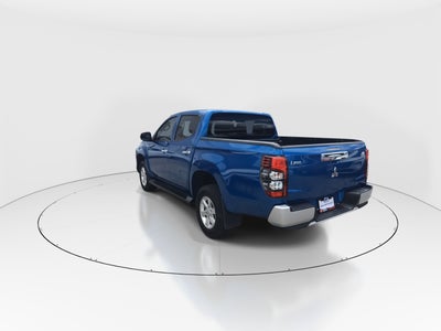 2023 Mitsubishi L200 4p GLX Doble L4/2.4 Man 2WD