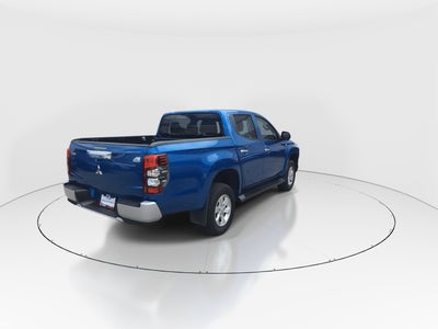 2023 Mitsubishi L200 4p GLX Doble L4/2.4 Man 2WD