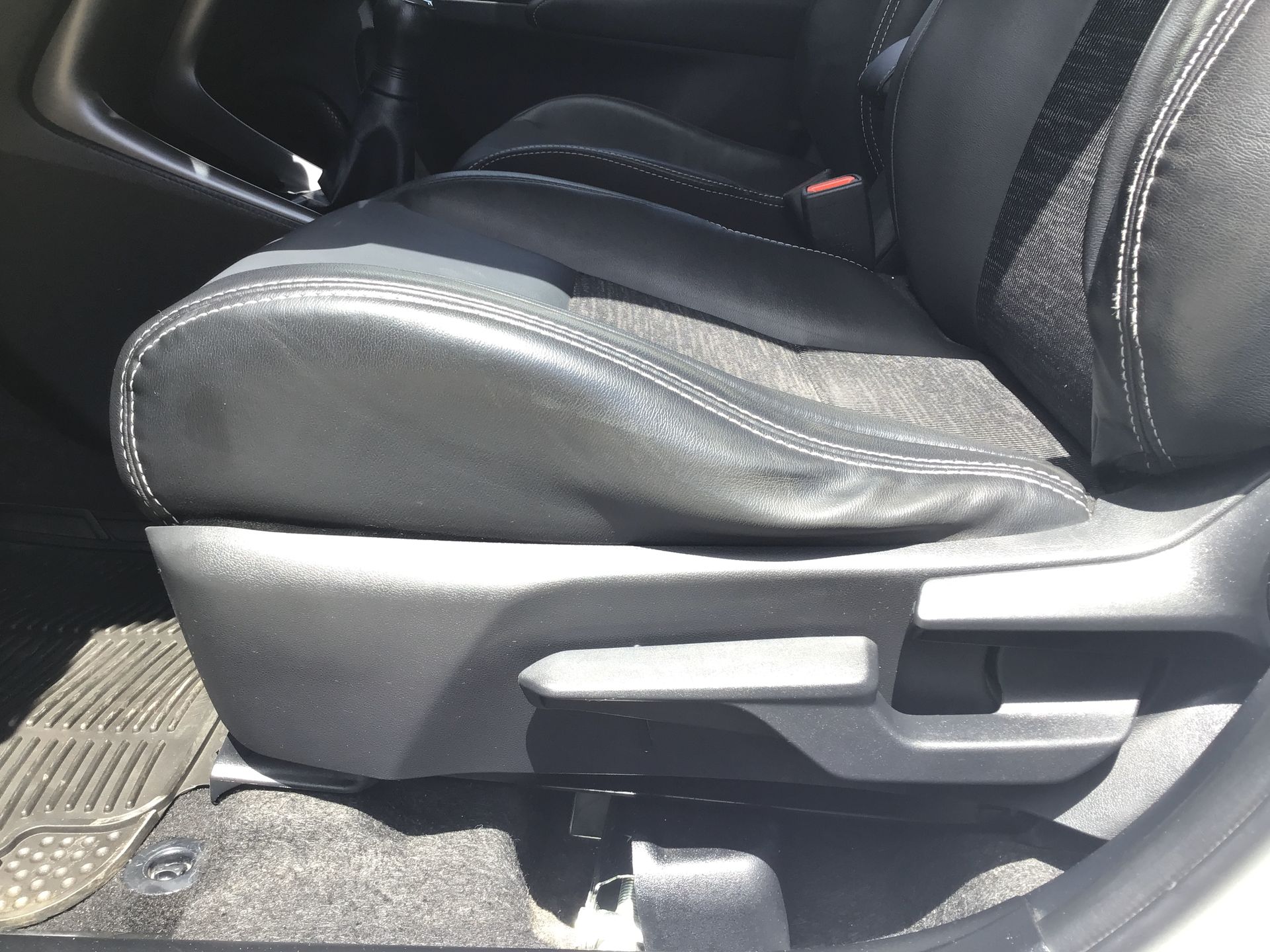 2021 Toyota Yaris 4p Sedán S L4/1.5 Man