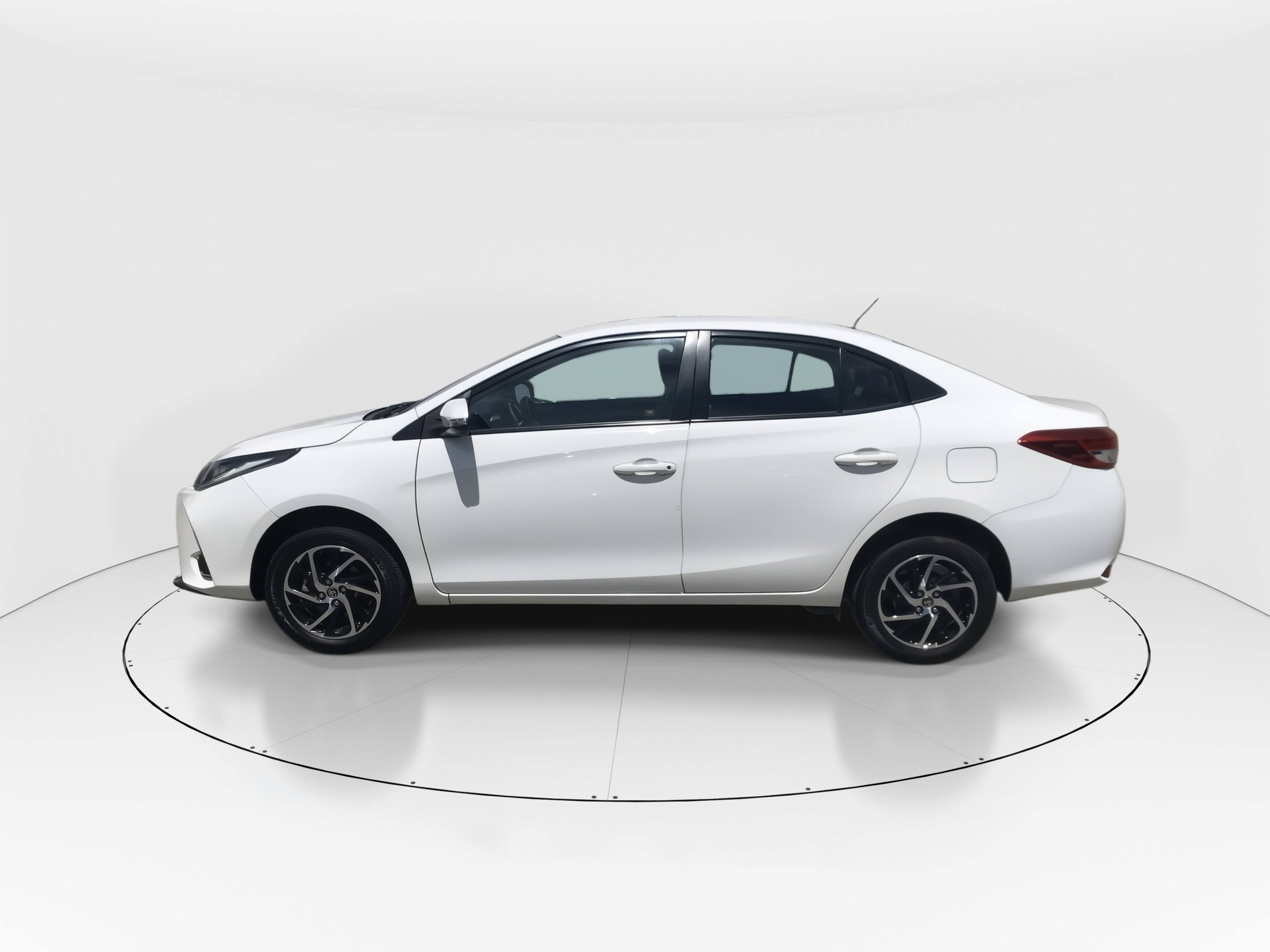 2021 Toyota Yaris 4p Sedán S L4/1.5 Man