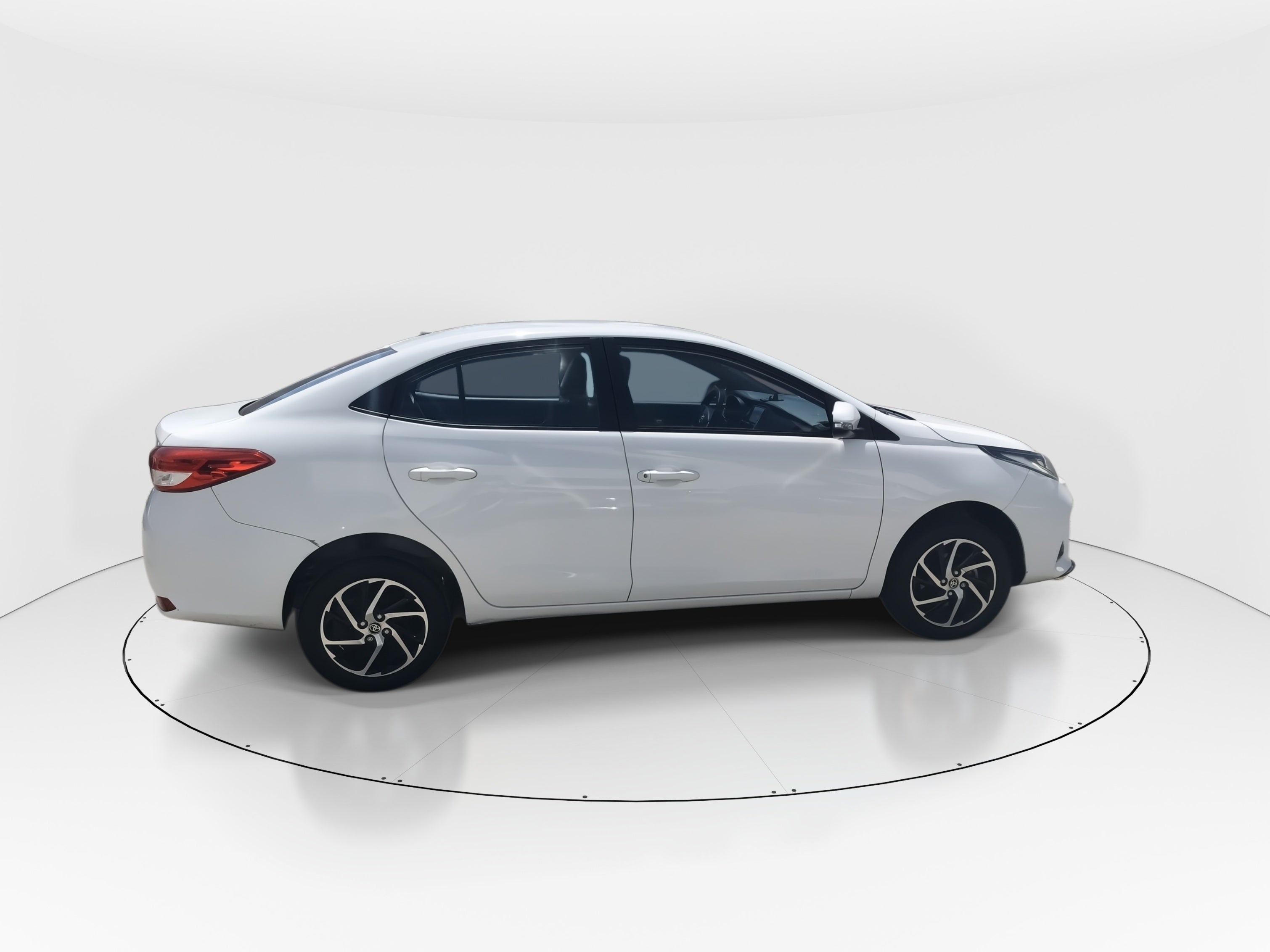 2021 Toyota Yaris 4p Sedán S L4/1.5 Man