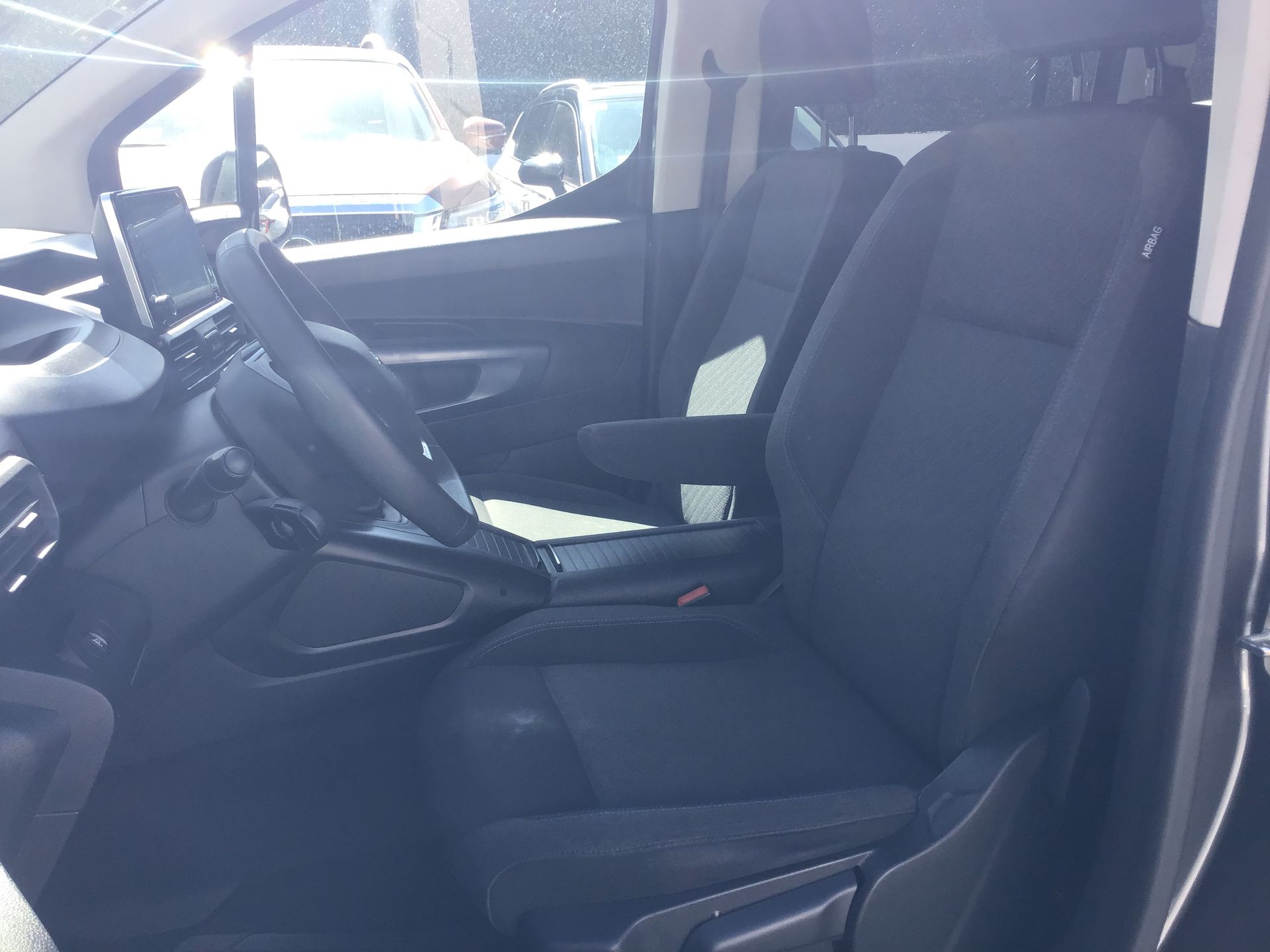 2025 Peugeot Rifter 5p Allure Pack L4/1.6/T Diesel Man