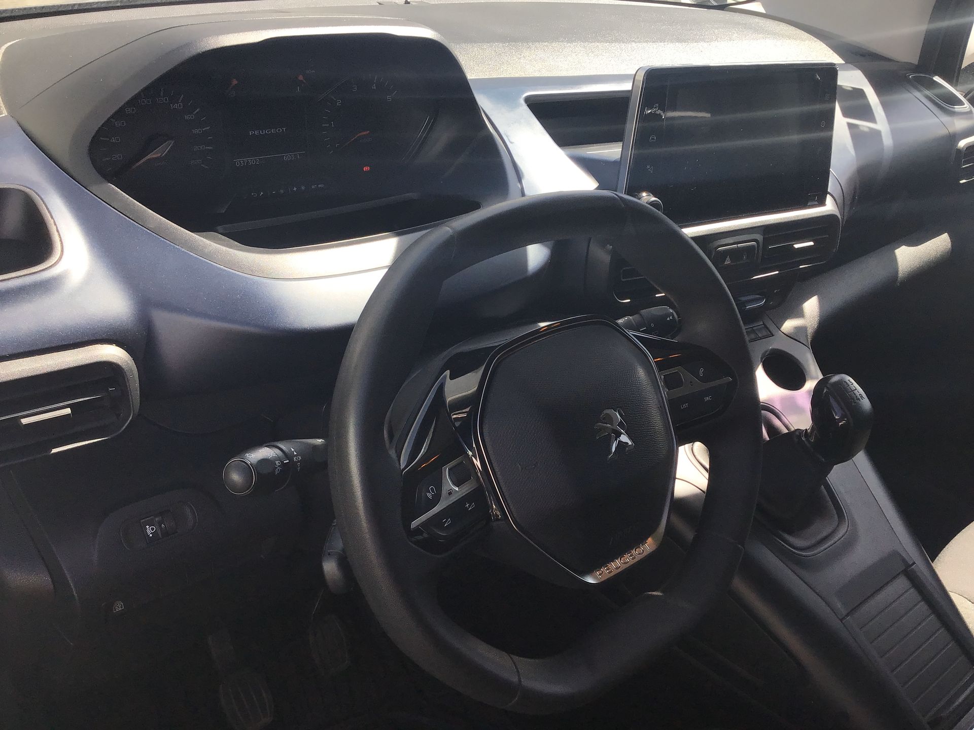 2025 Peugeot Rifter 5p Allure Pack L4/1.6/T Diesel Man