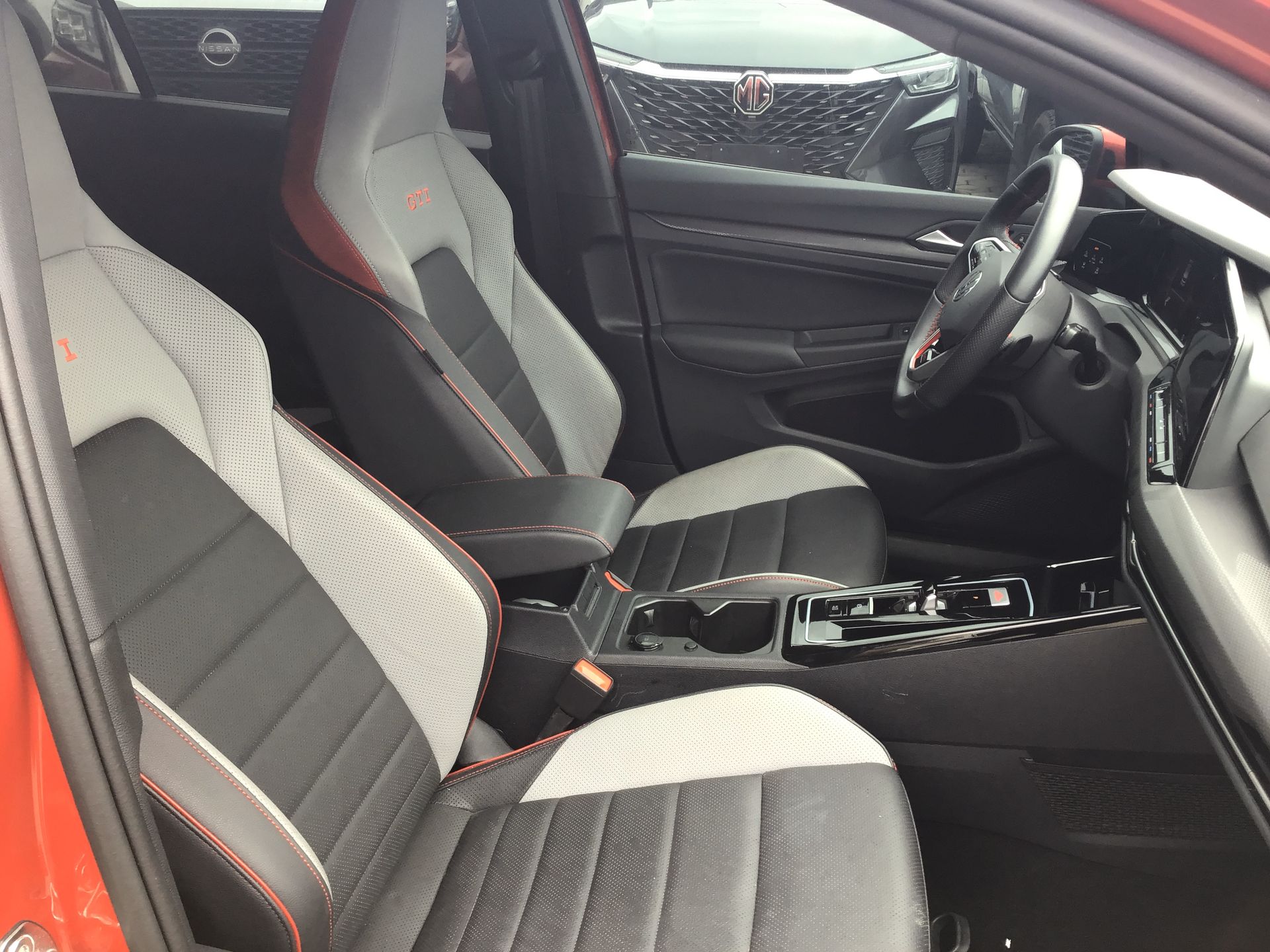 2024 Volkswagen Golf 5p GTI L4/2.0/T Aut