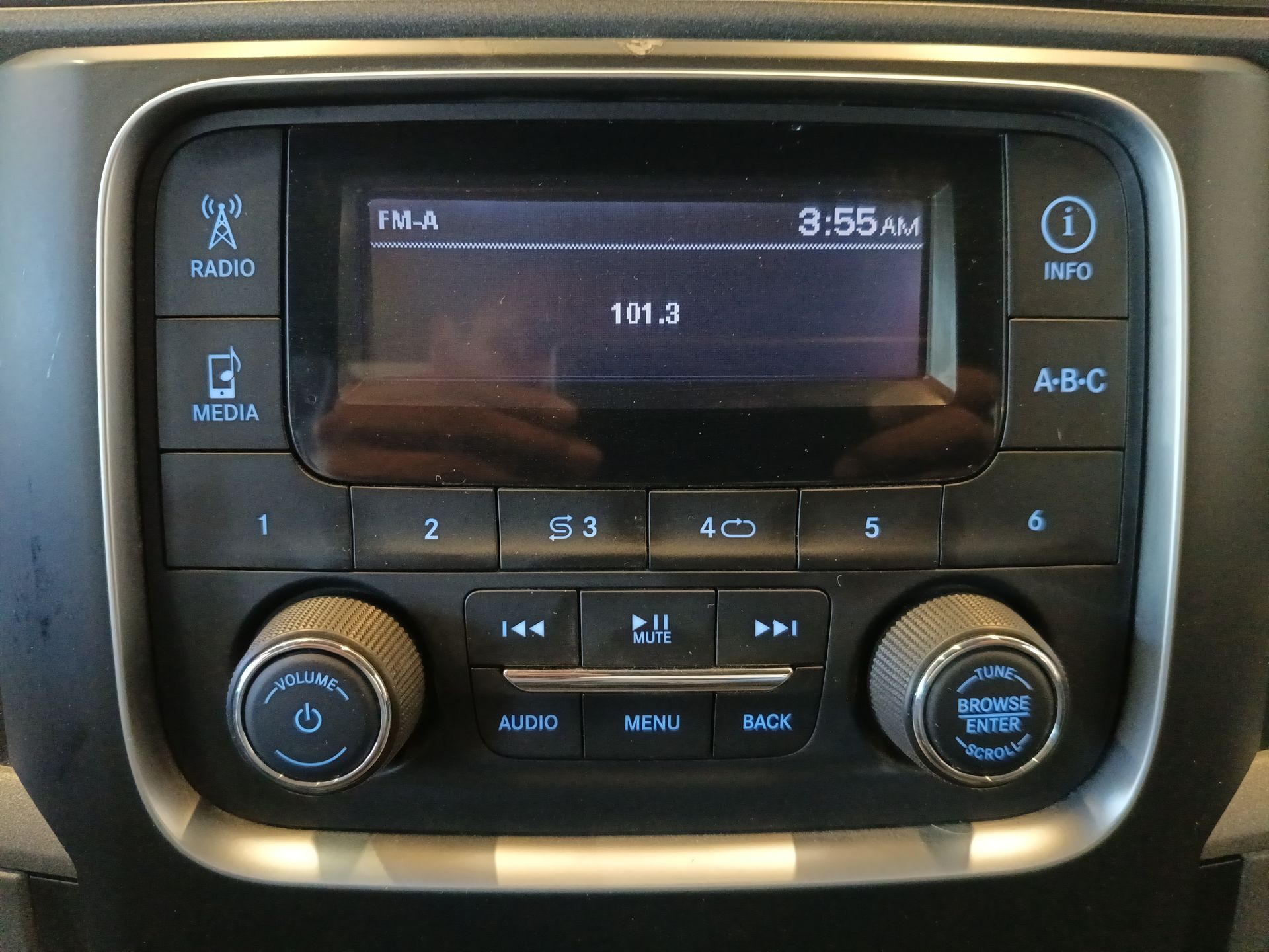 2020 RAM Ram 1500 2p ST Reg Cab V6/3.6 Aut 4x2